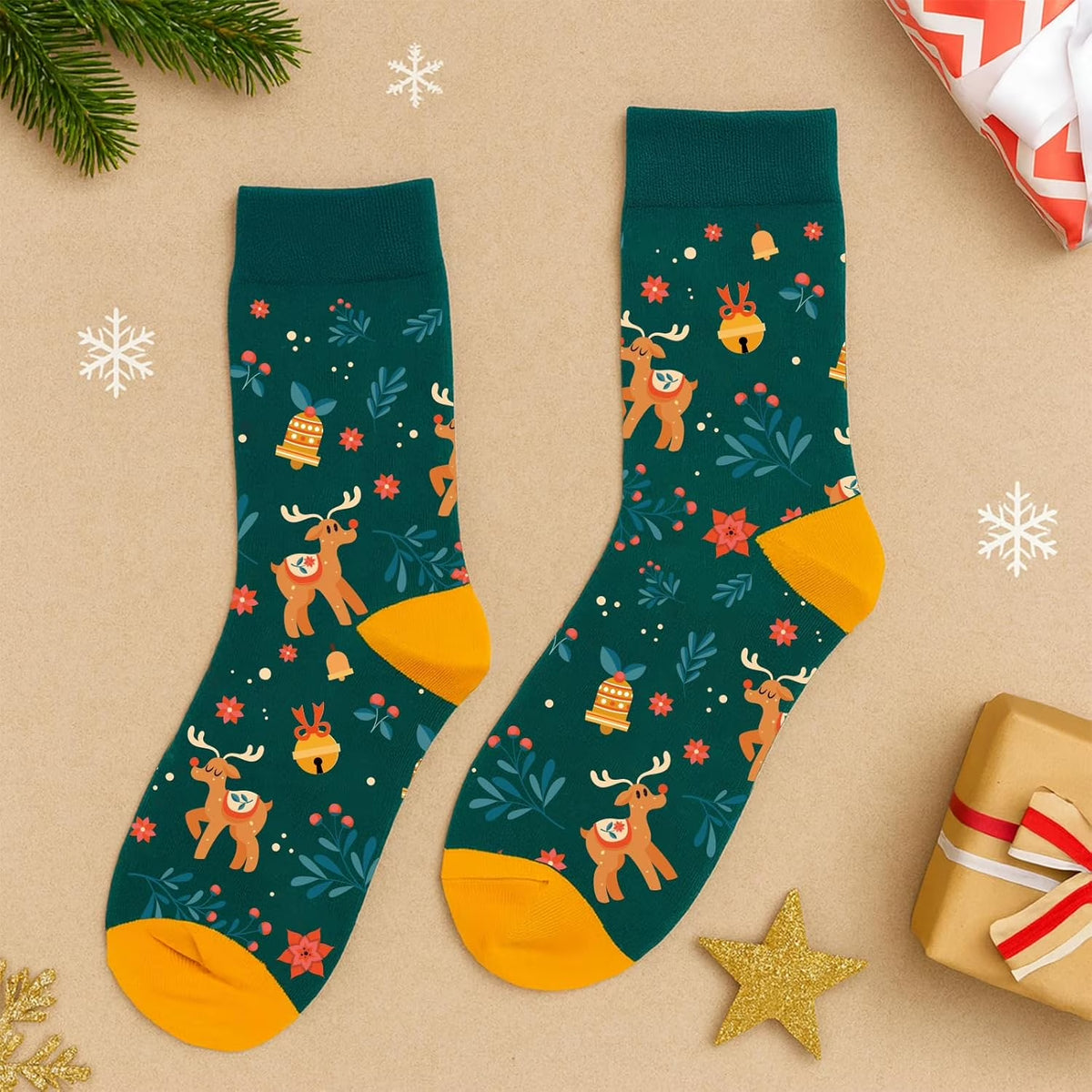 Evergreen Christmas Cozy Gift Box